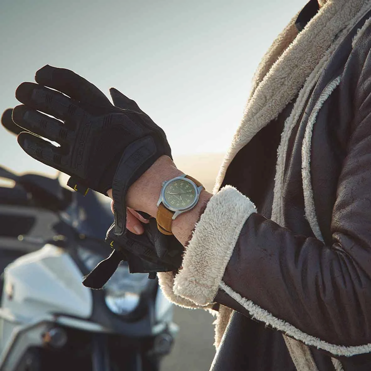 Hamilton Khaki Field Titanium Auto 38 Mm- H70205860 – Image 5